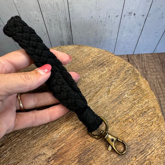 Black Wristlet Purse Strap Macrame Bag Charm Keychain Accessory NEW - Picture 3 of 3